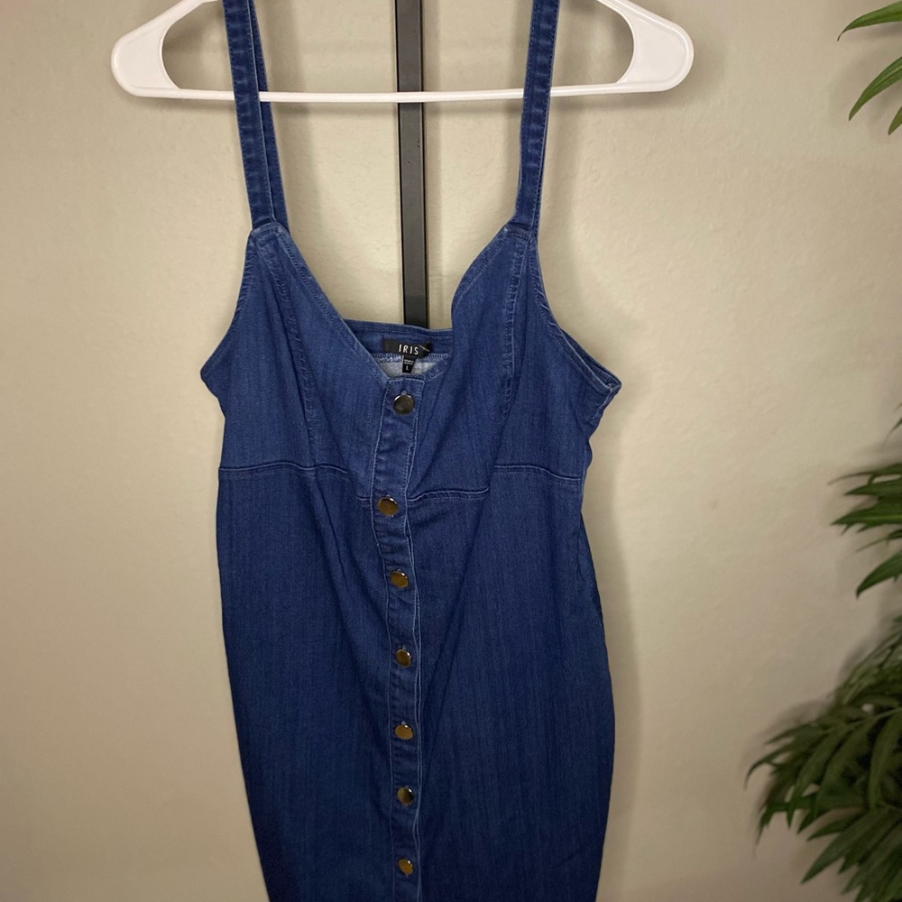 Sold  and Gold Sleeveless Sundress
